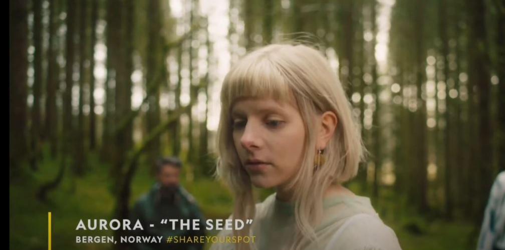 AURORA - The Seed (Earth Day Eve 2021) | National Geographic konser görüntüsü